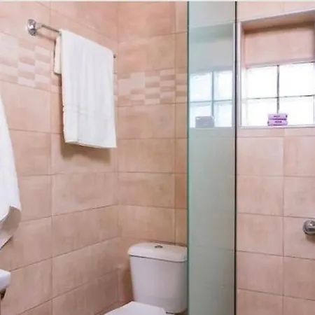 アパートホテル Lena 3 3*