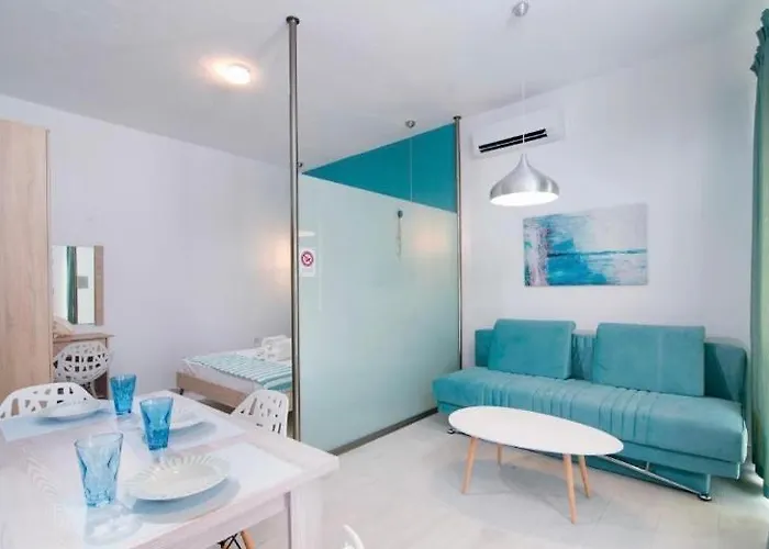 Lena 3 Apart Otel Potos